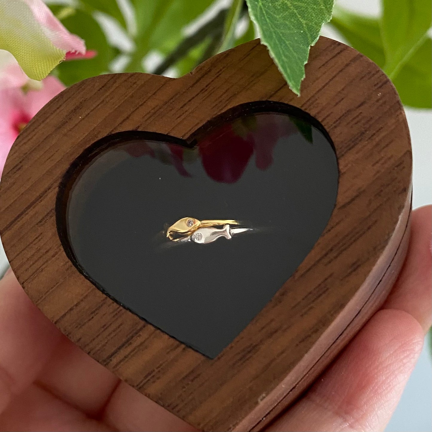 You are not alone|| Tiny Fish Ring
