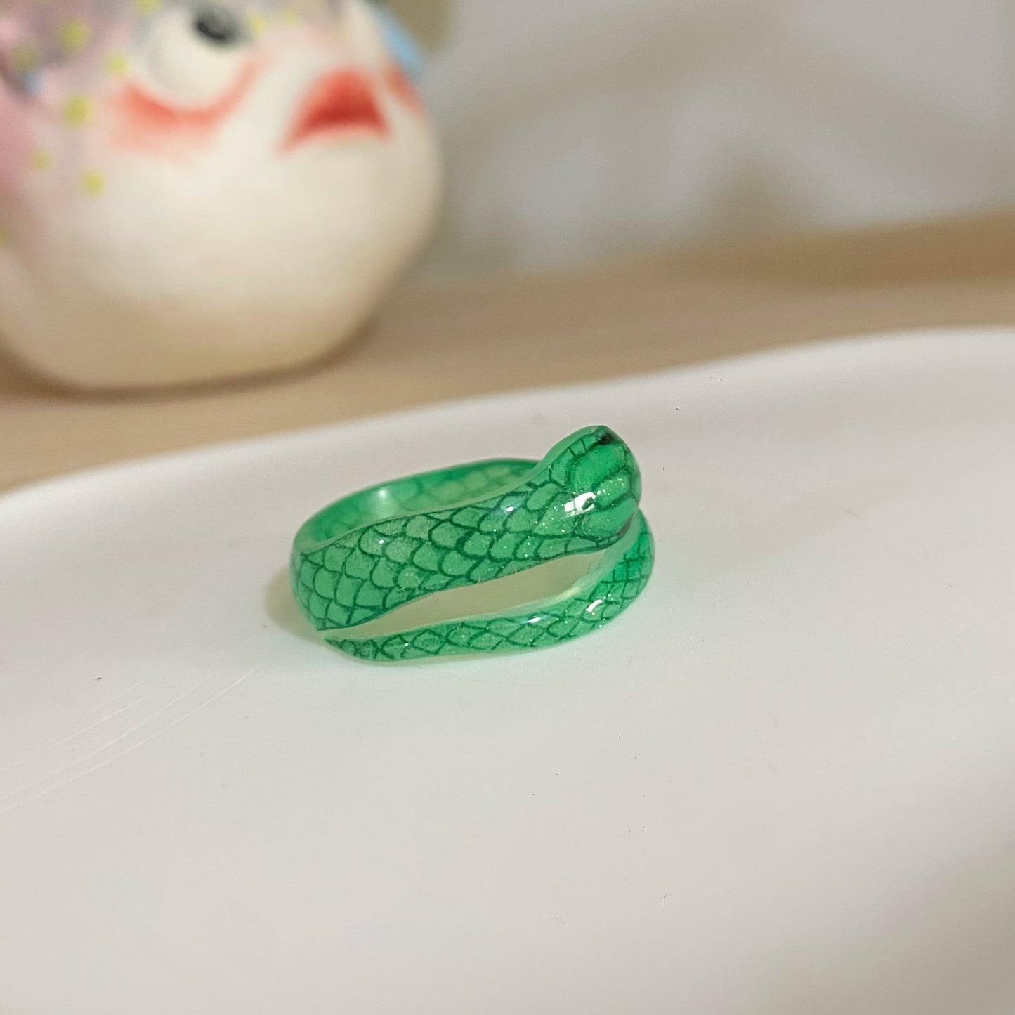 π Shimmering Snake Ring