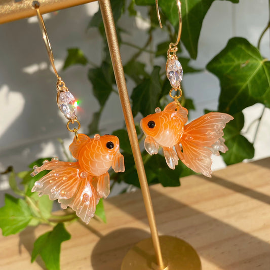 [one off] Orange Juice Goldfish Earrings