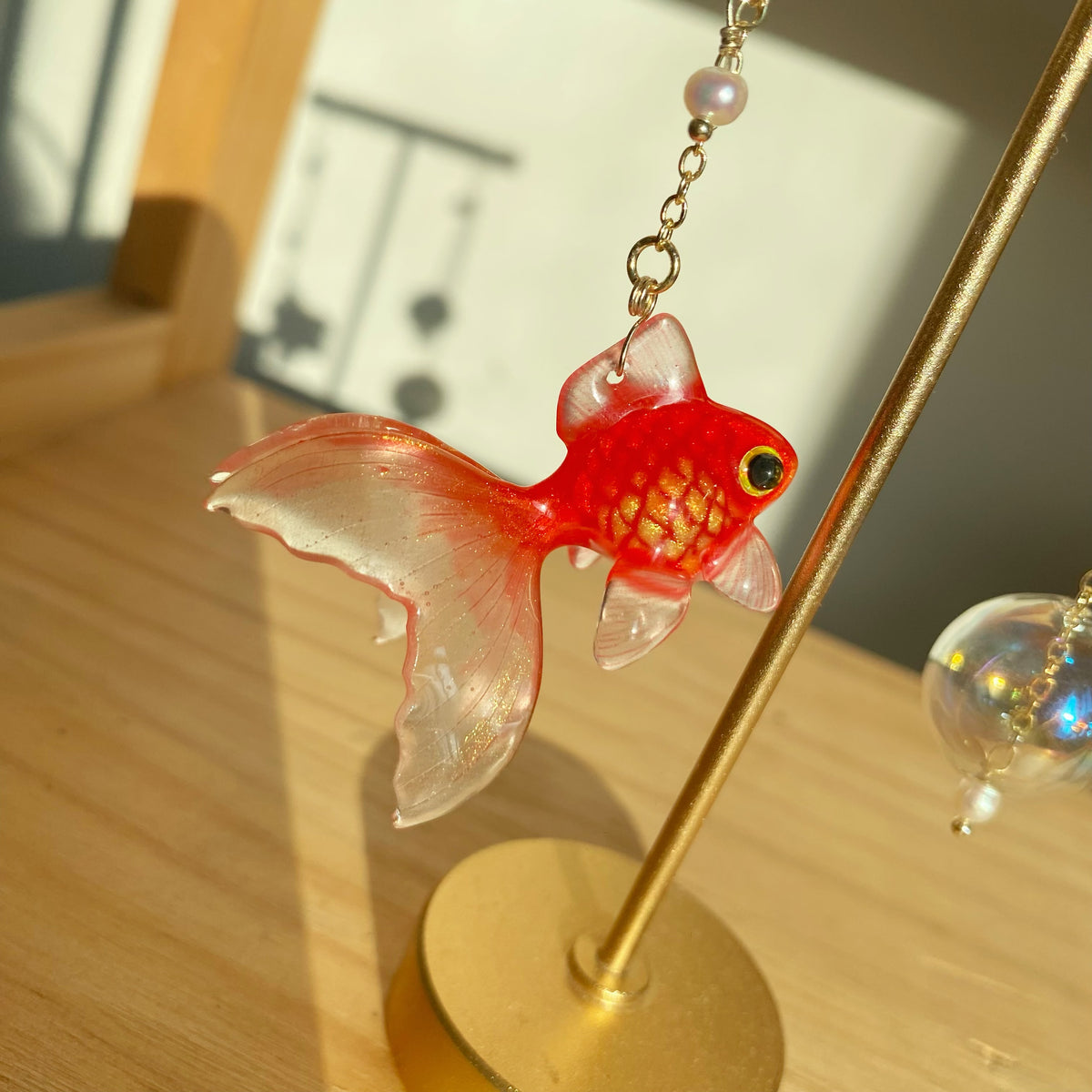 Bubble of dreams | Asymmetric Goldfish Earrings