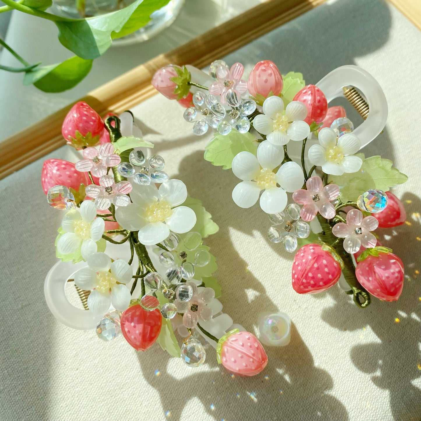 Strawberry Hair Claw